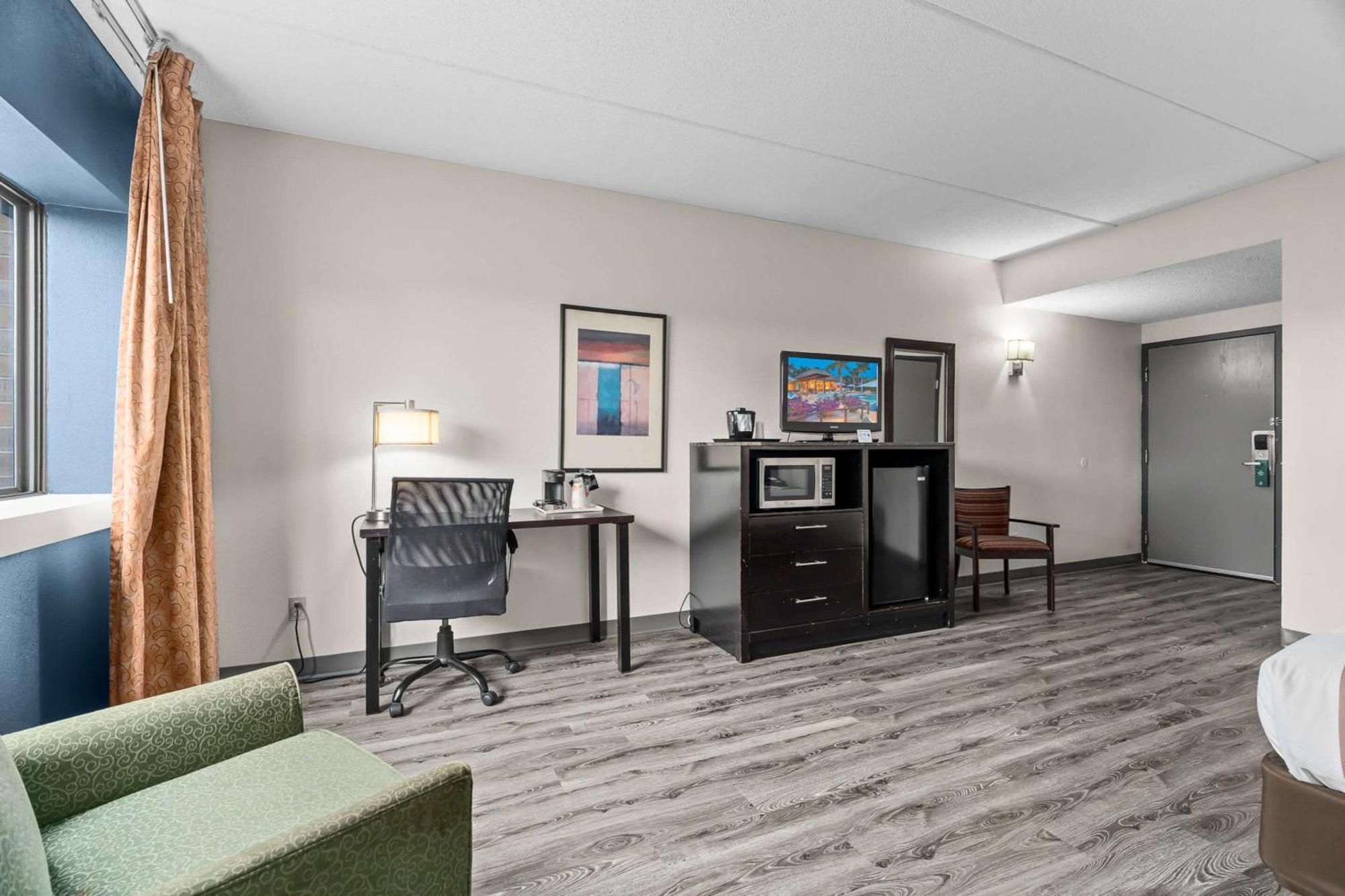 Quality Inn & Suites Mall Of America - Msp Airport Bloomington Esterno foto