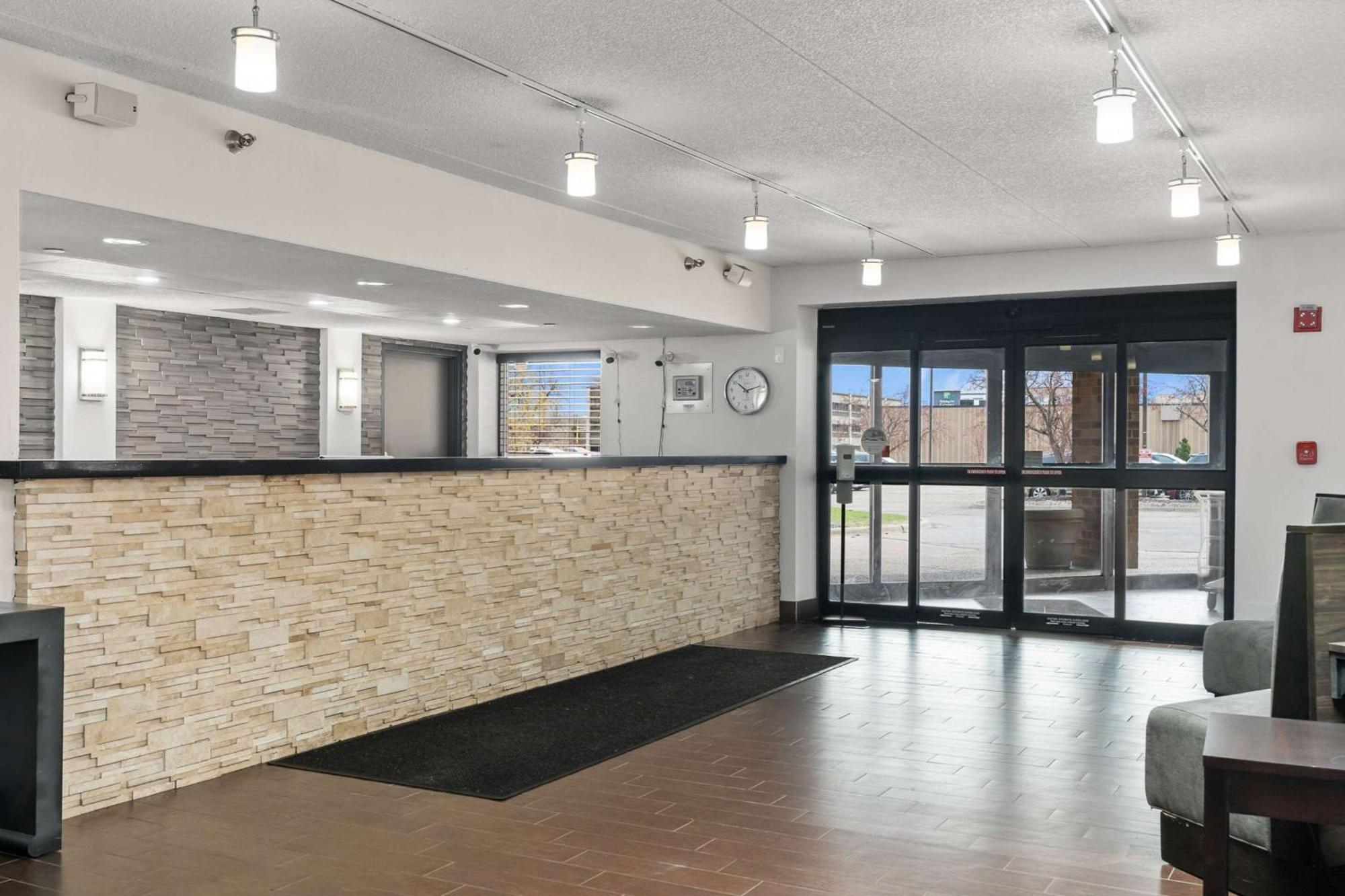 Quality Inn & Suites Mall Of America - Msp Airport Bloomington Esterno foto